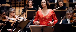 Anna Larsson kämpade mot Symfoniorkestern med sin varma stämma