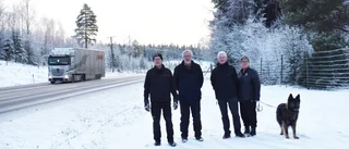 Ombyggnaden av E4: Bybor protesterar mot farlig korsning • Vill också rädda skogen mot sjön