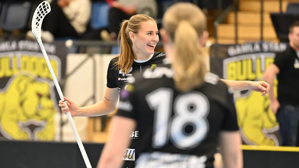 Emelie Engström gör comeback i Gamla stan. På torsdagskvällen är forwarden tillbaka i Skelleftelaget.