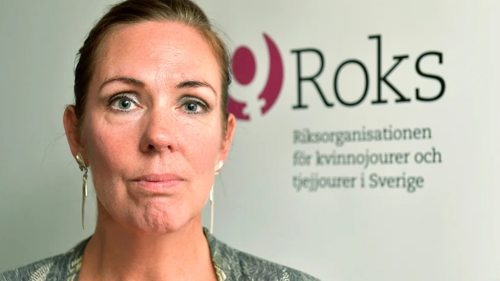 Jenny Westerstrand, ordförande Roks, Riksorganisationen för kvinnojourer och tjejjourer i Sverige, tycker att vinsten i bolaget som driver Madickengården "smakar illa". 