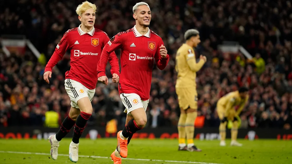 Antony firar sitt avgörande 2–1-mål mot Barcelona.
