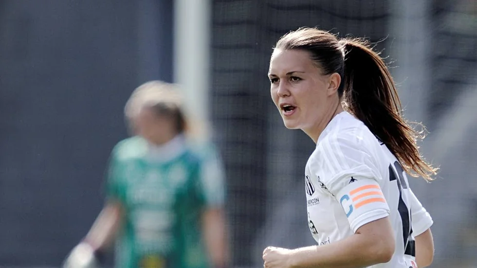 Hoppas på spel. Piteås Emilia Appelquist närmar sig den svenska startelvan. I alla fall att döma av träningarna i Kanada.