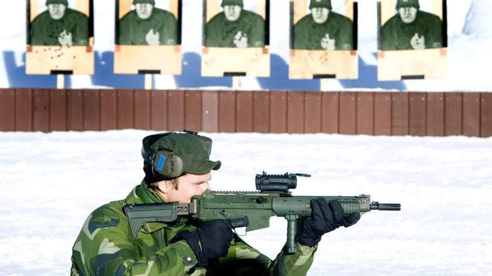 BRISTVARA. Det råder brist på uniformer i det svenska försvaret.
