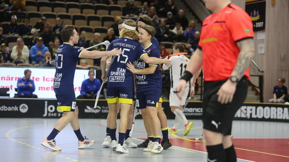 Visby IBK i serieledning när serien vänder. Detta efter att i lördags ha utklassat Hudik/Björkberg med 21-4.