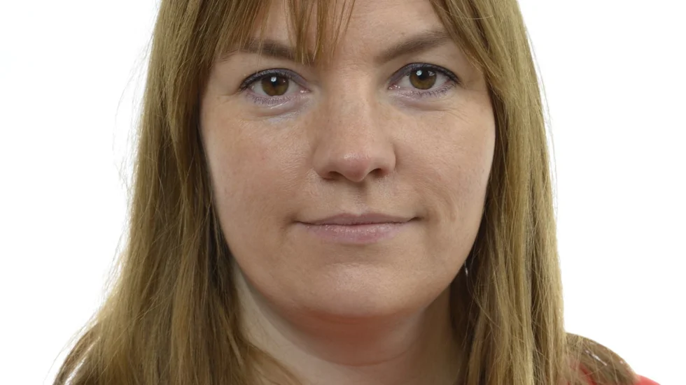 Emilia Töyrä, Kiruna, ledamot i S-kvinnors förbundsstyrelse, citerar rockbandet Kent och skriver om den nya regeringen.