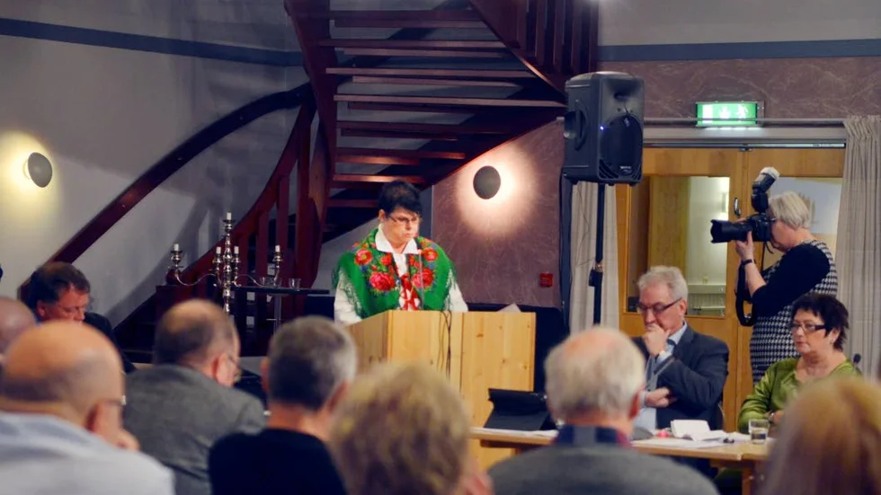 samarbete. Christina Snell Lumio (V) och Roland Kemppainen (S) kunde vid kommunfullmäktige meddela att partierna ingår samverkan under kommande mandatperiod.