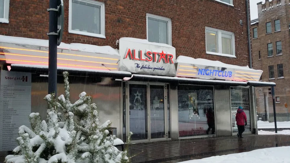 GULDPARTY. Här, på restaurang Allstar i centrala Luleå, kommer Luleå Hockey hålla sin segerfest om laget vinner CHL-finalen på tisdag.