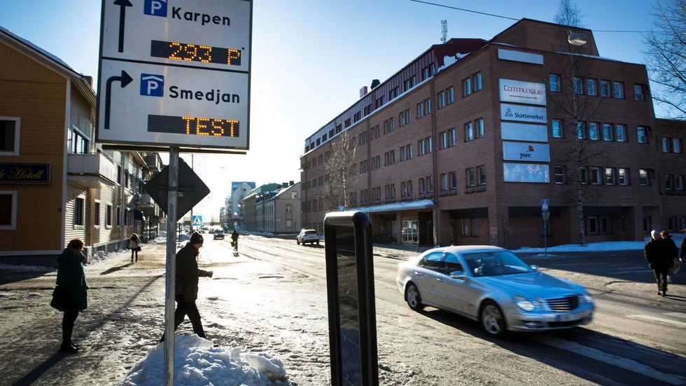 P-SKYLTEN. De blev försenade, men kommunens tjänstemän hoppas nu att de digitala parkeringsskyltarna ska få grönt ljus.