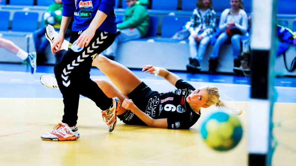 Fallet. Emmy Nordmark i Boden fick se sitt lag förlora en tät match mot Skara. Men Boden har fortfarande allt i egna händer.