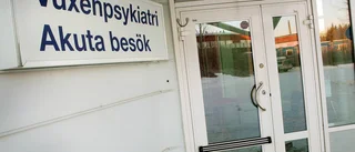 Psykiatrichefen hoppar av
