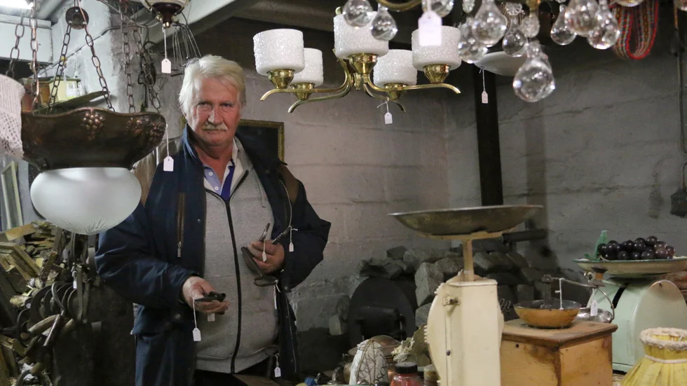 Nisse Boström gillar att pyssla och fixa med saker och sitter sällan stilla och bara tittar ut genom fönstret. "Jag skulle bli tokig då."
