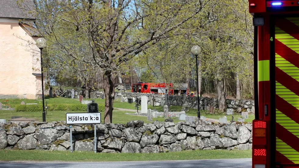 Åtal. Den man som var nära att elda upp klockstapeln vid Hjälsta kyrka i maj åtalas nu för allmänfarlig vårdslöshet.