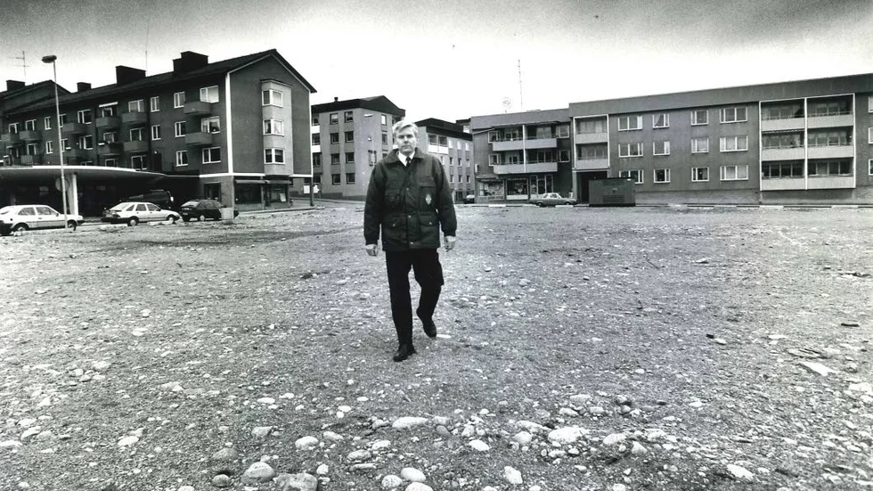 Pausparkeringen. När Katrineholmarna i april 1992 bryter avtalet med Enköpings kommun gjordes bedömningen att inget annat byggföretag heller skulle vara intresserade av att bebygga kvarteret, sade Bengt Wahlberg.