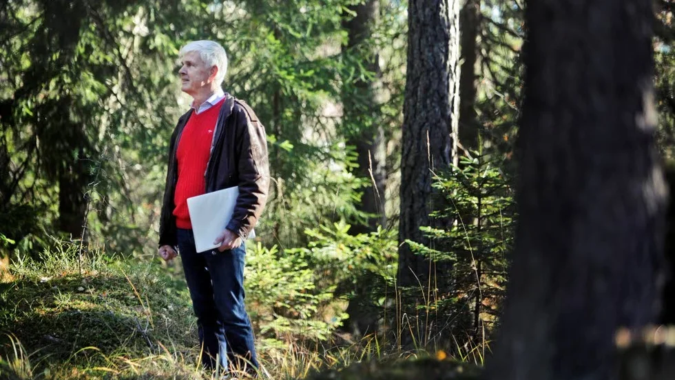 Framtidssyn. Bo Fallbrink fotograferad på plats i skogen i Bårskär hösten 2015.