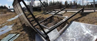 UL:s väntkurer sönderslagna