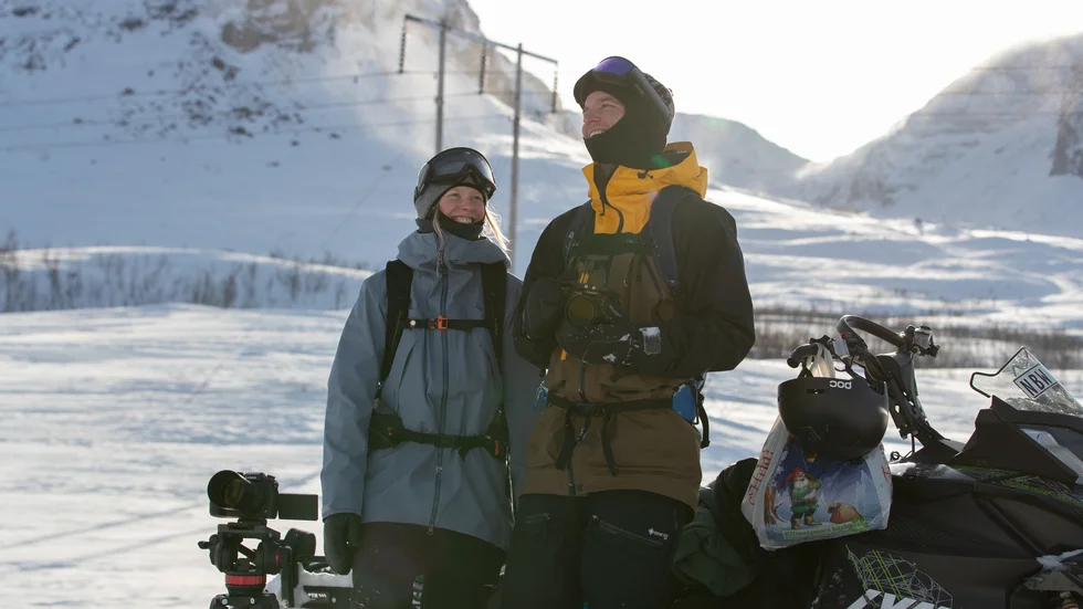 Kajsa Määttä och Viktor Björnström har gjort flmen "Tracks" som är uttagen till Tempo dokumentärfestival 2020. "Vi är också peppade att få visa den i Kiruna och övriga Norrbotten, säger Kajsa Mättä.