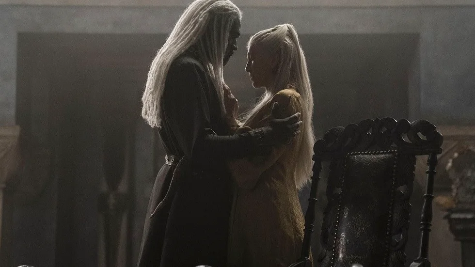 "House of the Dragon" utspelas 200 år före händelserna i originalserien Game of thrones". Pressbild.