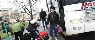 Bandyskola lockar barn från hela stan