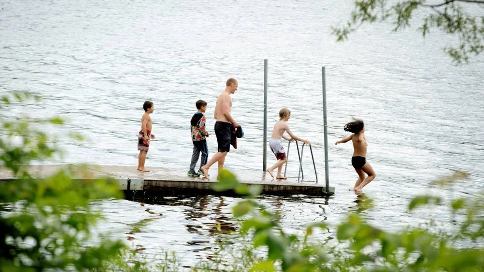 Risken är stor att det blir betydligt vanligare med otjänligt badvatten framöver.