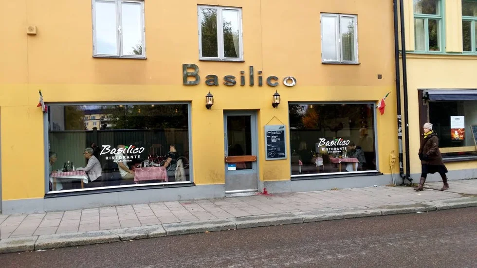 Basilico. Inget för den som undviker mjöl, men en fullträff för den som gillar pizza!