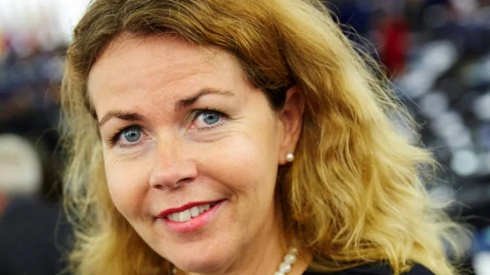 Mer tid. Genomgripande reformer behövs i Grekland, skriver Cecilia Wikström och Guy Verhofstadt.