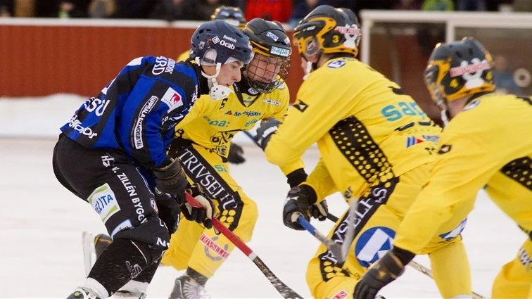 Christian Mickelsson (bilden) gjorde två mål mot Vetlanda.