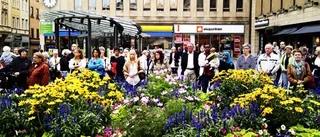 Offren hedrades på Stora Torget