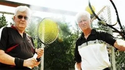 TKurt Sandberg och Arne Östher spelar i 70+ klassen och har mötts flera gånger, men än så länge är Arne Östher obesegrad.foto: tanja lönnqvist