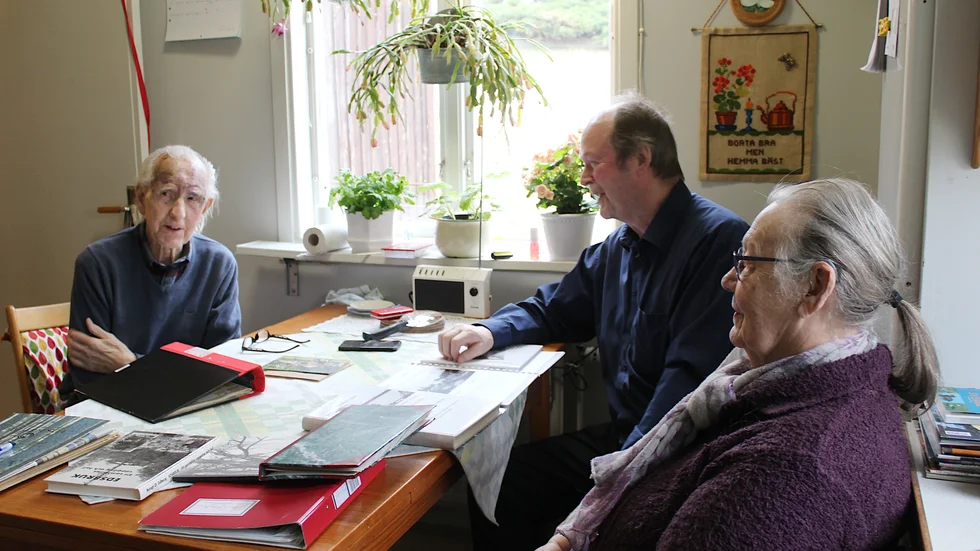 Hans Lundkvist, 91 år, berättar om åren på fabriken för Ahti Koskinen och Anne-Marie Sjöblom.