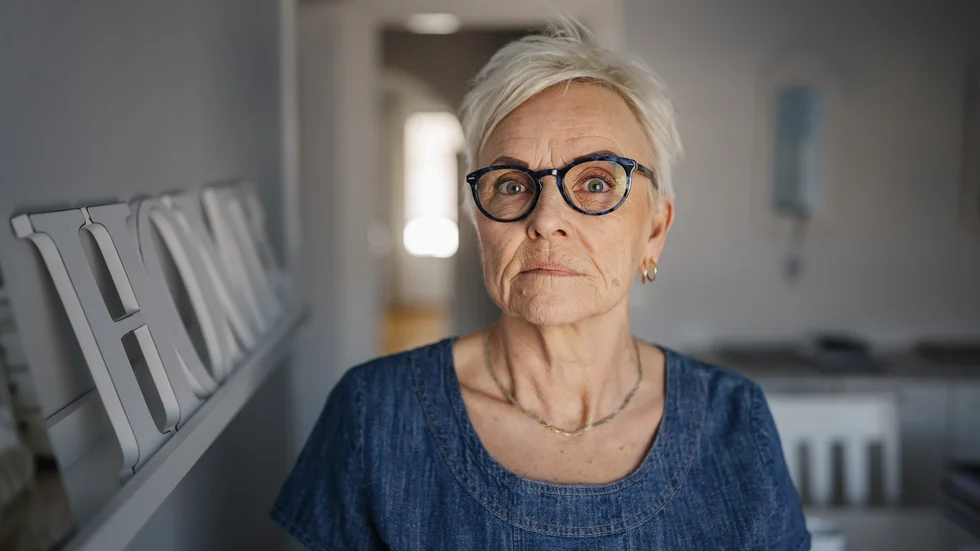 Kristina Söderback som kämpar med epilepsi, sades upp från sitt jobb under hösten. Nu är hon arbetsfriad till slutet av våren.