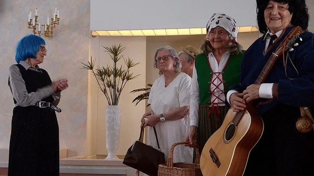 Teatergruppen Apropå stod för underhållningen.