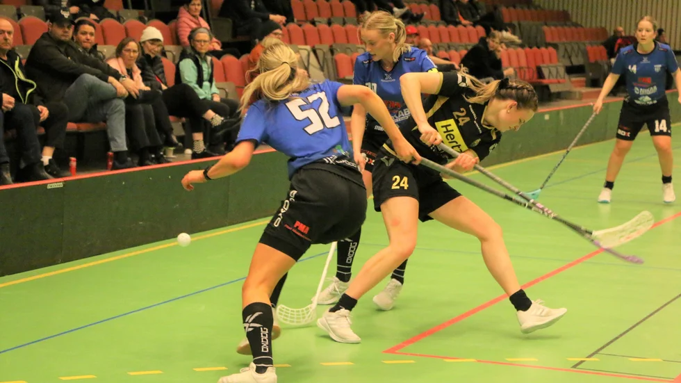 Tuff och jämn match men Öjebyns IBF föll hemma mot Klockarbergets BK i damernas kval till allsvenskan i innebandy.