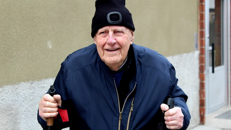 Motion av både kropp och hjärna är 95-årige Ragnar Janssons bästa tips för att hålla sig alert.