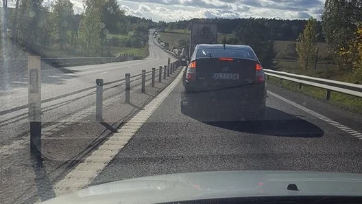 Långa köer efter trafikolycka.