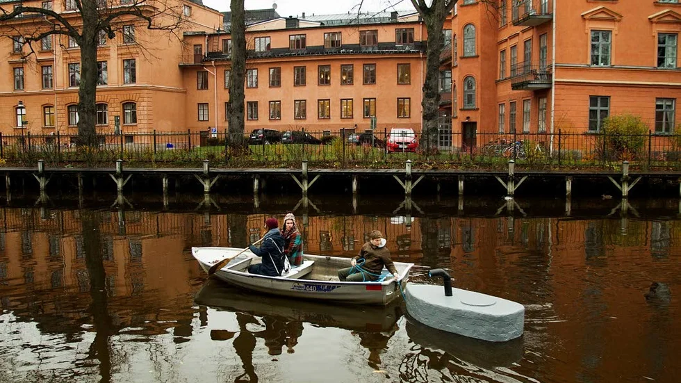 U-båten blev lagd för ankar i Fyrisån utanför Artediparken på måndagen.