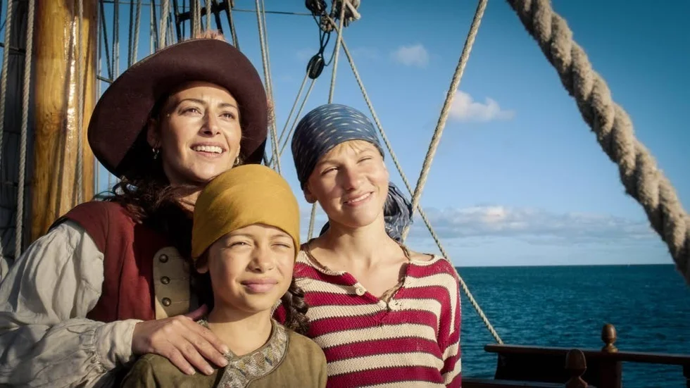 "Kapten Sabeltand och skatten i Lama Rama" är den första av tre planerade filmer.