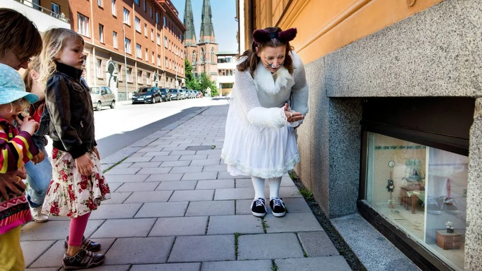 I välkända kattkvarter. Pelle Svanslös-vandringar längs gatorna och gränderna nära Övre Slottsgatan brukar locka barn sommartid.