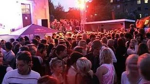 Bryggan på Snerikes nation är en av de ställen som håller igång också under sommaren.