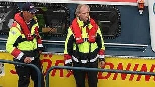 De ska vara på plats inom 15 minuter efter larmet har gått, men för besättningsmännen Björn Sundby och Lars Julin har sommaren varit lugn.