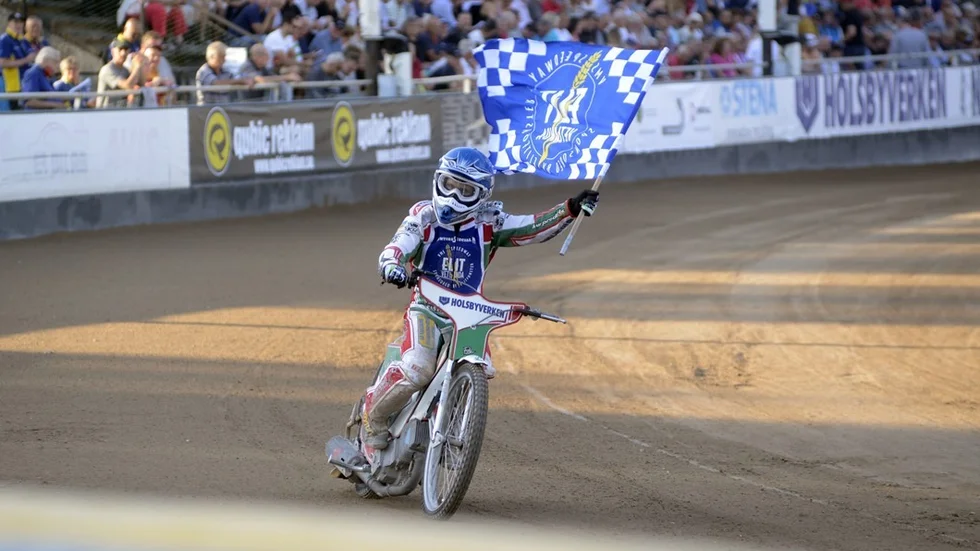 KANONSTART. Elit Vetlanda har öppnat säsongen starkt. Här ses hemmafavoriten Tomas H Jonasson. Foto: Magnus Strömsten