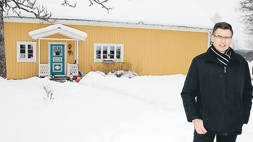 På Nyårsdagen tar Lars Rosander från byn Kråketorp utanför Virserum över posten som kommunalråd i Hultsfreds kommun.