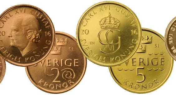 Nya mynt. Från vänster enkronan, tvåkronan, femkronan och till sist en gammal bekanting: tiokronan behåller sitt utseende.