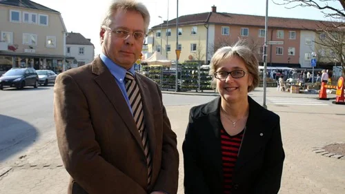 Gerth Hjalmarsson och Britt-Marie Karlsson är syskon och ordförande för varsin Rotaryklubb.