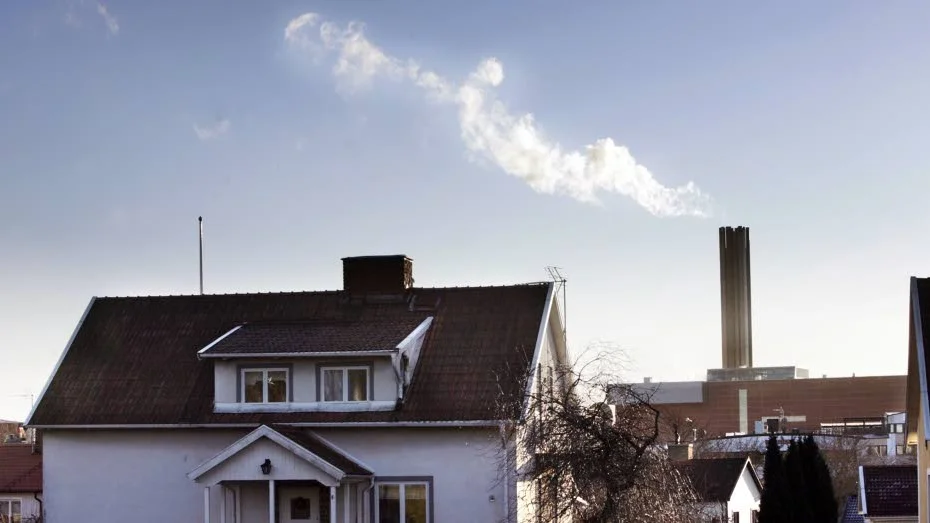 Hur kan Uppsala som fått pris som miljöstad elda med stenkol, undrar Ingvor Stagling.