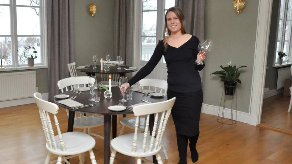 I flera år hade Michaela Puls Eriksson och hennes man Luke Hurst letat lämplig lokal för att starta eget. För ett år sedan öppnade de restaurangen Forslundska villan i Östhammar.