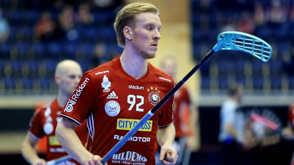 Skadad. Stovretas center Alexander Rudd tacklades mot huvudet i matchen mot Mullsjö och missar VM.