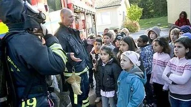 Brandmannen Sture Ahlström berättar om vad rökdykaren gör.
