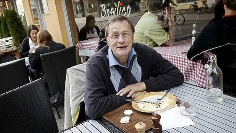 Håkan Westin tycker att det är ett skönt avbrott att äta ute.