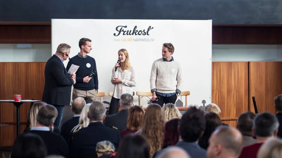 Alexander Bergström, Marie Amann och Alexander. Aurora studentkonsulter på näringslivsfrukost.