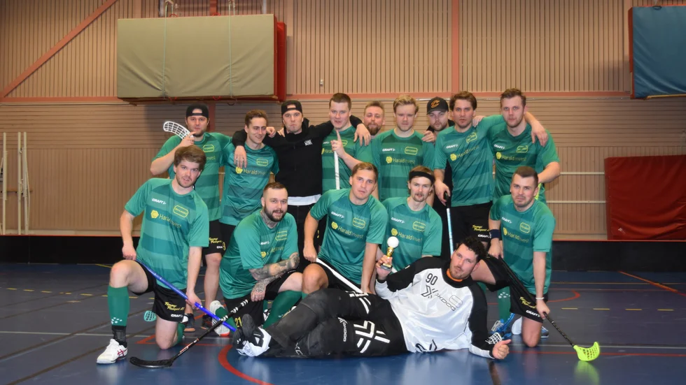 Bolaget vann finalen med 7–3 efter en strålande förstaperiod där de gick ifrån till 5–0.